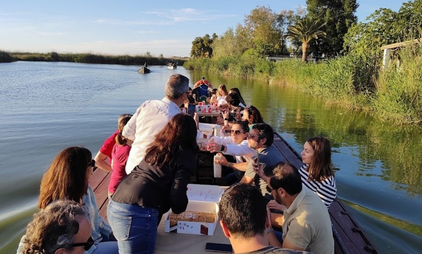 Image 2: ¡Descubre la magia de la Albufera en barca!