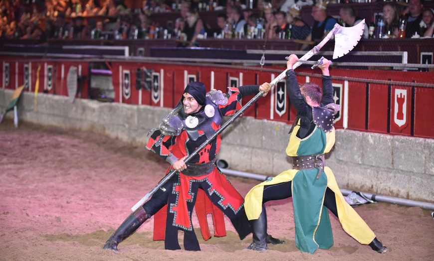 Image 10: Cena medieval con espectáculo en Castillo San Miguel