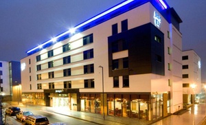 Brighton: 4* Superior Room with Breakfast and Prosecco