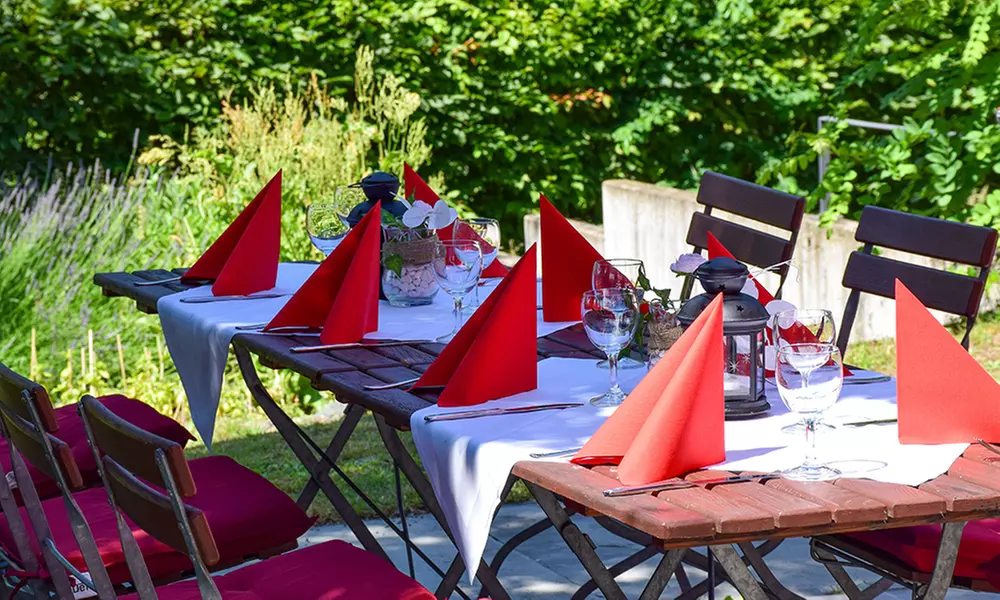 Frühstücks-Buffet inkl. Kaffee, Wasser & Saft für 1, 2, 4 Personen