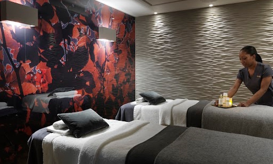 Image 3: 45-Minute Treatment and Glass of Prosecco for Two at The Athenaeum Spa