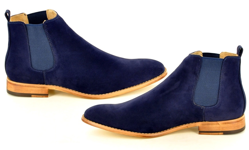 Image 10: Men's Pointed Toe Chelsea Boots