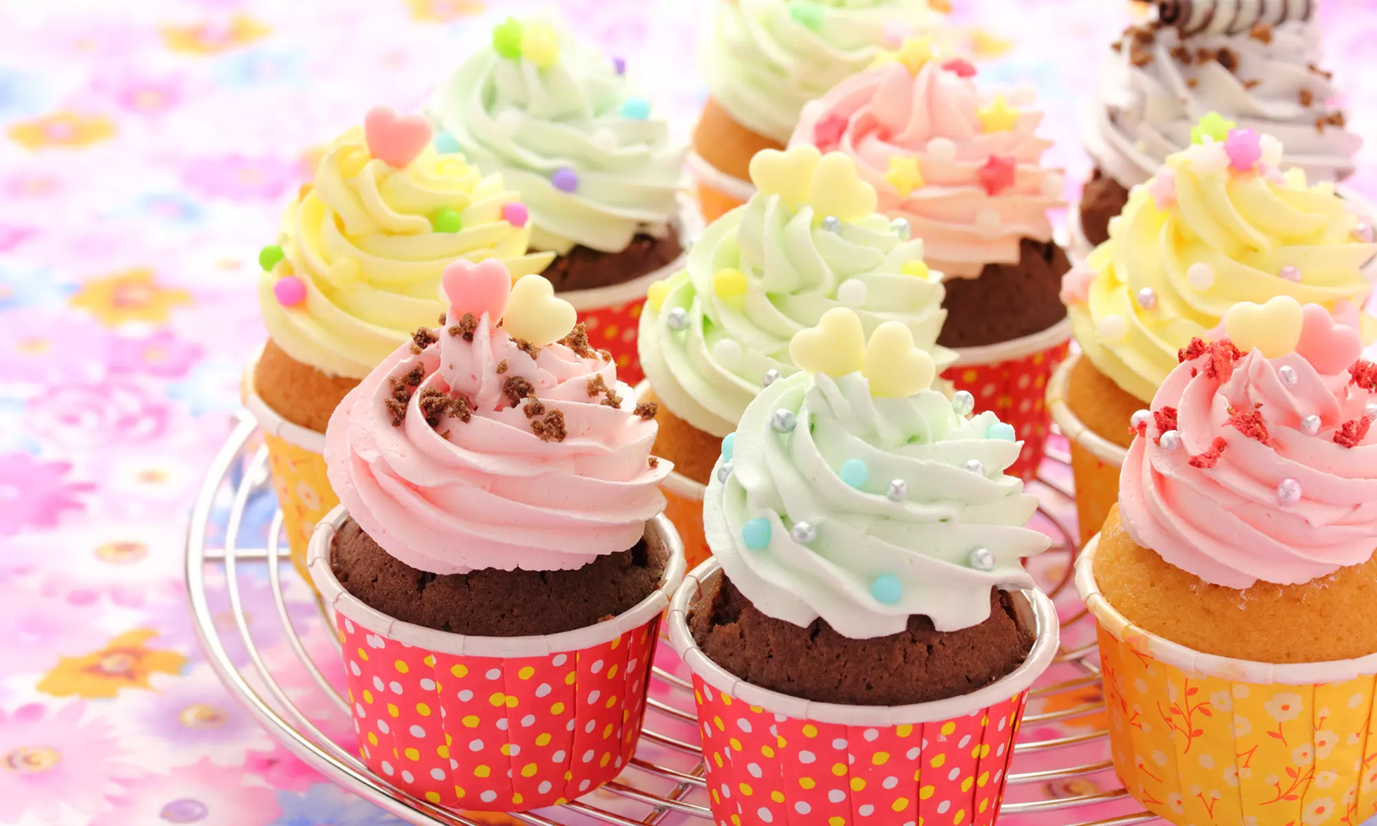 Up to 45% Off on Cupcake Bakery at Pastel Cupcakes - Primary Image