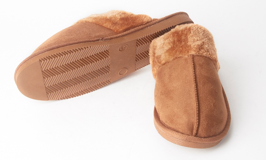 Image 15: Men's Fleece Lined Slippers