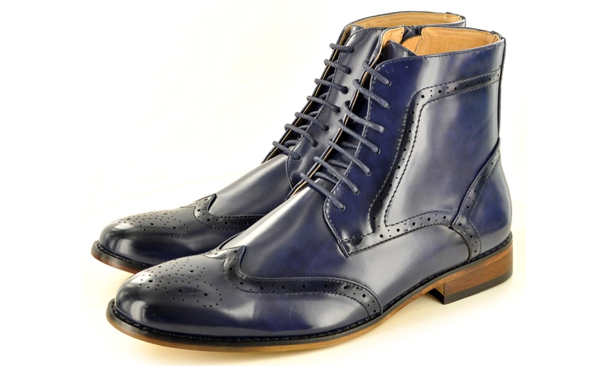 Image 7: Men's Round Toe Brogue Boots