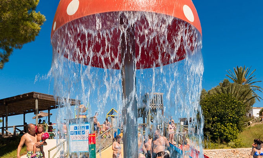 Image 23: ¡Diversión a remojo! Entrada a Aquópolis Cullera para júnior o adulto