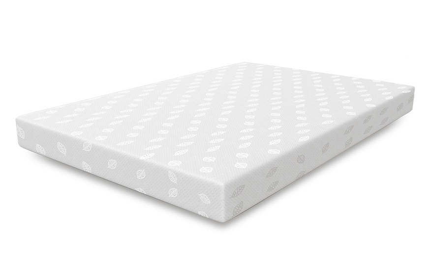 Image 4: Memory Foam Mattress with Breathable Quilted Knit Fabric 