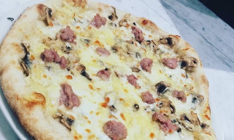 Menu pizza con birra per 2 o 4 persone a Il Chicco di Grano (sconto fino a 53%)