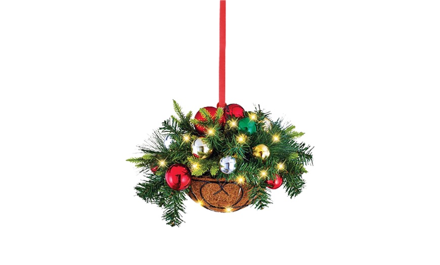 Image 8: Christmas-Themed Hanging Baskets Decor 