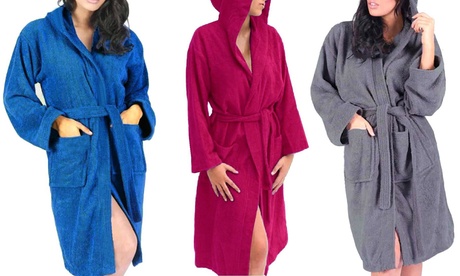 1 o 2 accappatoi da donna in spugna disponibili in 3 colori e 5 taglie