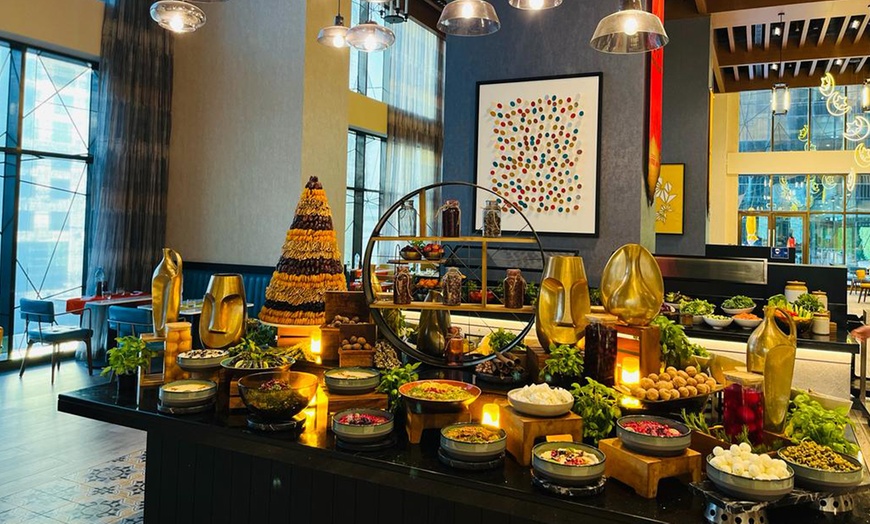 Image 3: 5* Iftar Buffet w/ Ramadan Beverages for 1 Child, 1, 2, 4 or 8 Adults