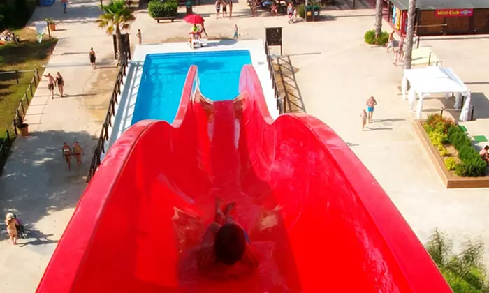 Aquópolis Torrevieja: entrada de 1 día para infantil o adulto