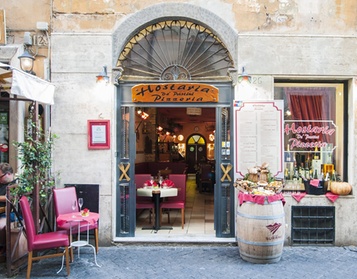 Menu romano da 2 o 3 portate con vino per 2 o 4 persone all'Hostaria De Pastini (sconto fino a 35%)