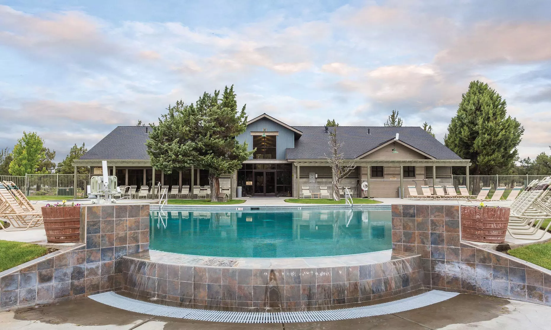 Experience luxury at WorldMark Eagle Crest Hotel in scenic Redmond, OR. Book now for a memorable getaway! - Primary Image