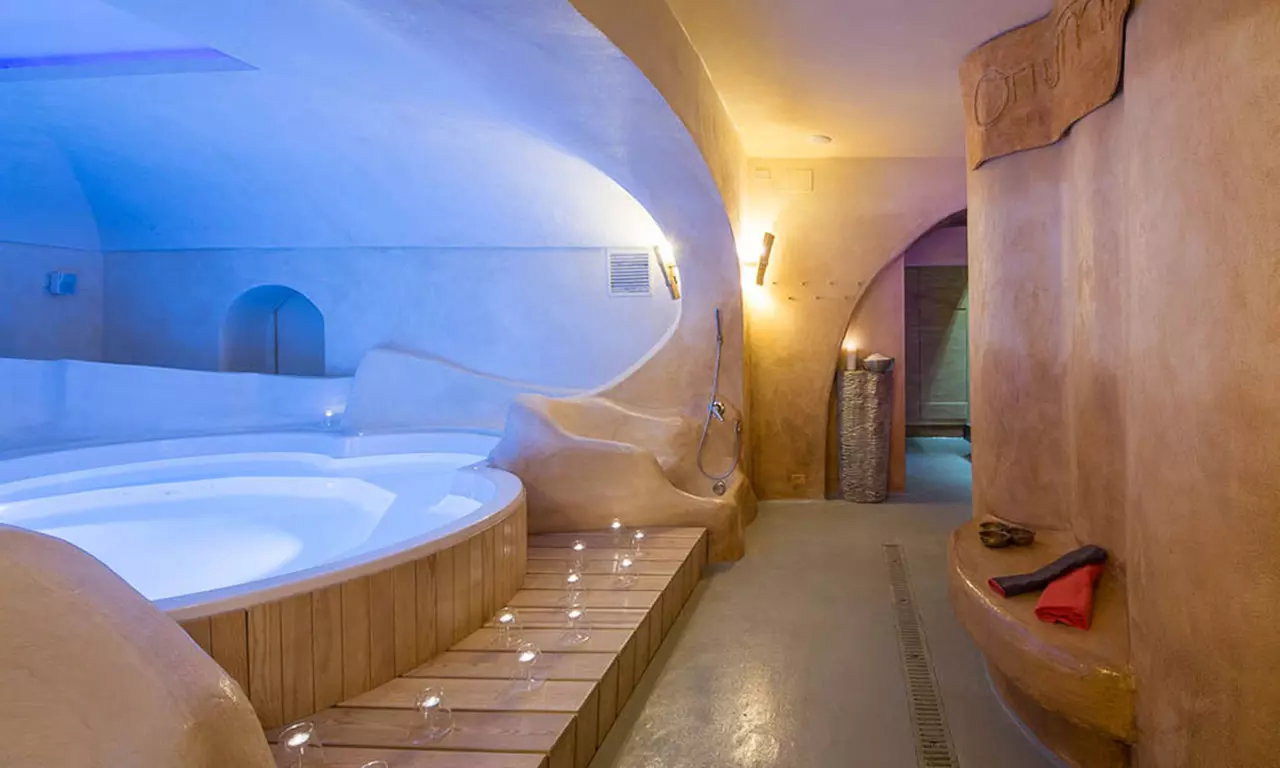 Costiera Amalfitana 4*: camera Classic con trattamento a scelta e Spa