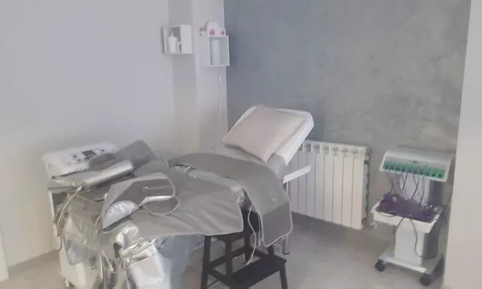 Despídete de la grasa innecesaria con sesiones de láser lipolítico