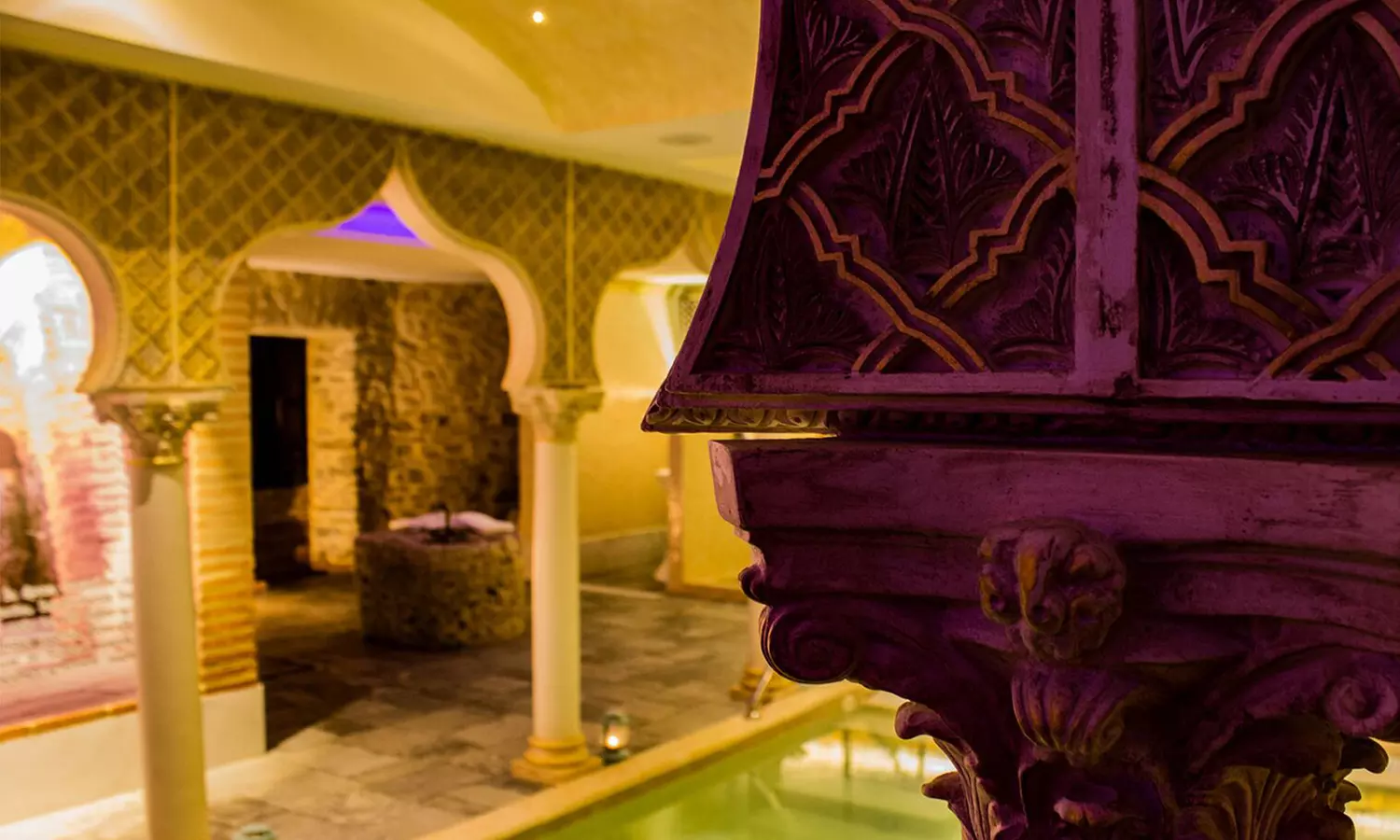 Relax con un toque árabe: circuito termal de 120 minutos para 2 con opción a masaje, cava y bombones al 25% - Second Medium