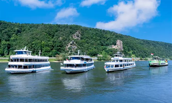 Weihnachtliche Schiffsrundfahrt: 2 Tickets vom 01.12.2024 - 22.12.2024 mit der Rössler Linie (50% sparen) - Second Medium