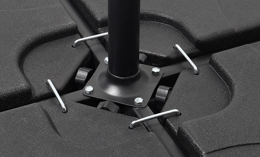Image 9: Fillable Umbrella Base for a Cantilever Parasol