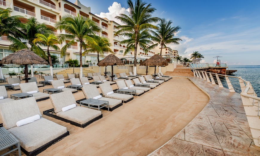 5 Night Luxury All Inclusive Cozumel Palace Stay With Air And Resort Credits From Travel By Jen