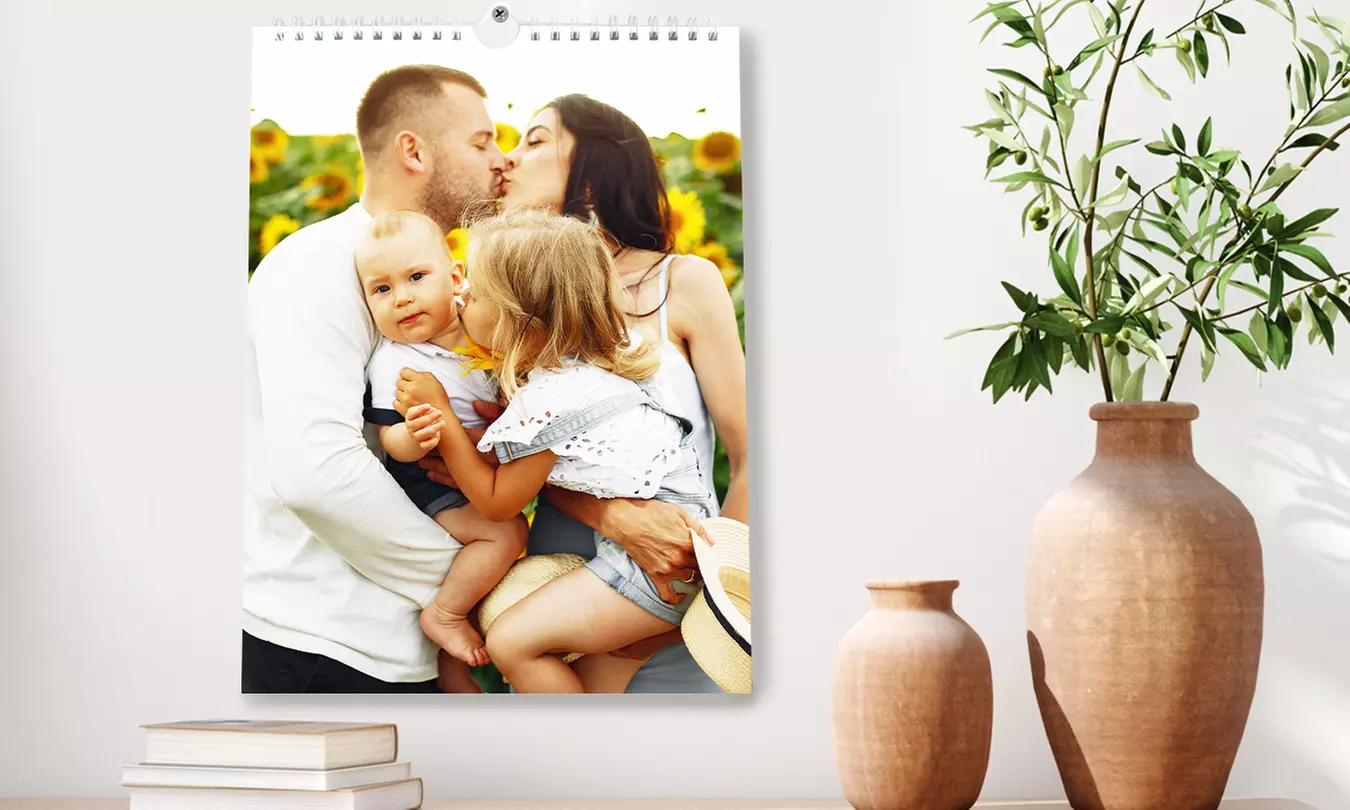 Met deze fotokalender geniet je elke maand van je mooiste foto's met tot 83% korting - Primary Image