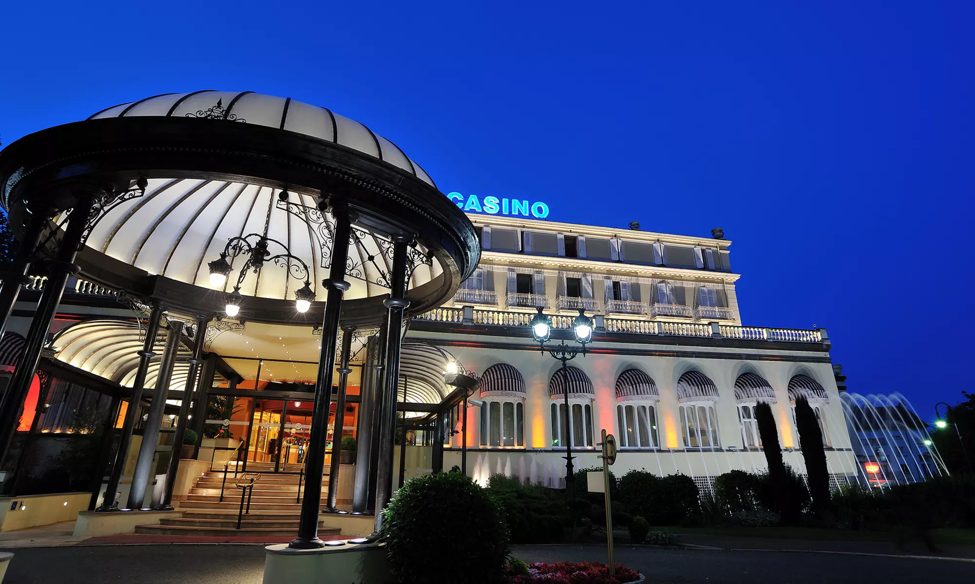 Lac Léman en 4* : 1 à 2 nuits, spa et remise soins, option pdj & dîner