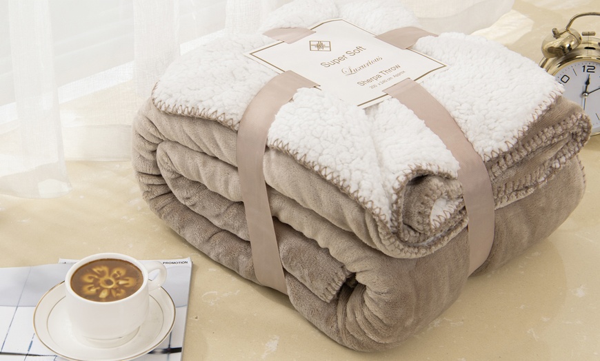 Image 15: Soft Sherpa Blanket, Double or King-Sized