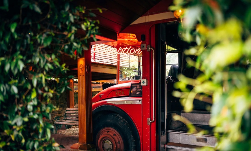 Image 19: Oxfordshire: An Overnight 5* Stay w/ Dinner and Champagne 