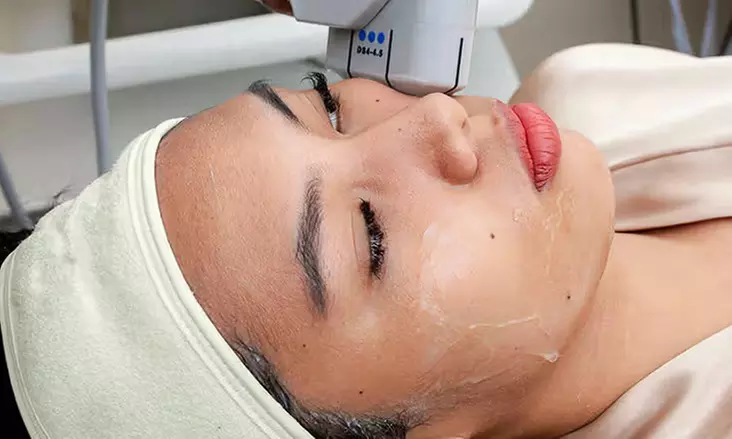1 or 2 HIFU Sessions for Full Face or Face + Neck Lift at Gisela Andrade Beauty Spa Up To   71% Off - Primary Image