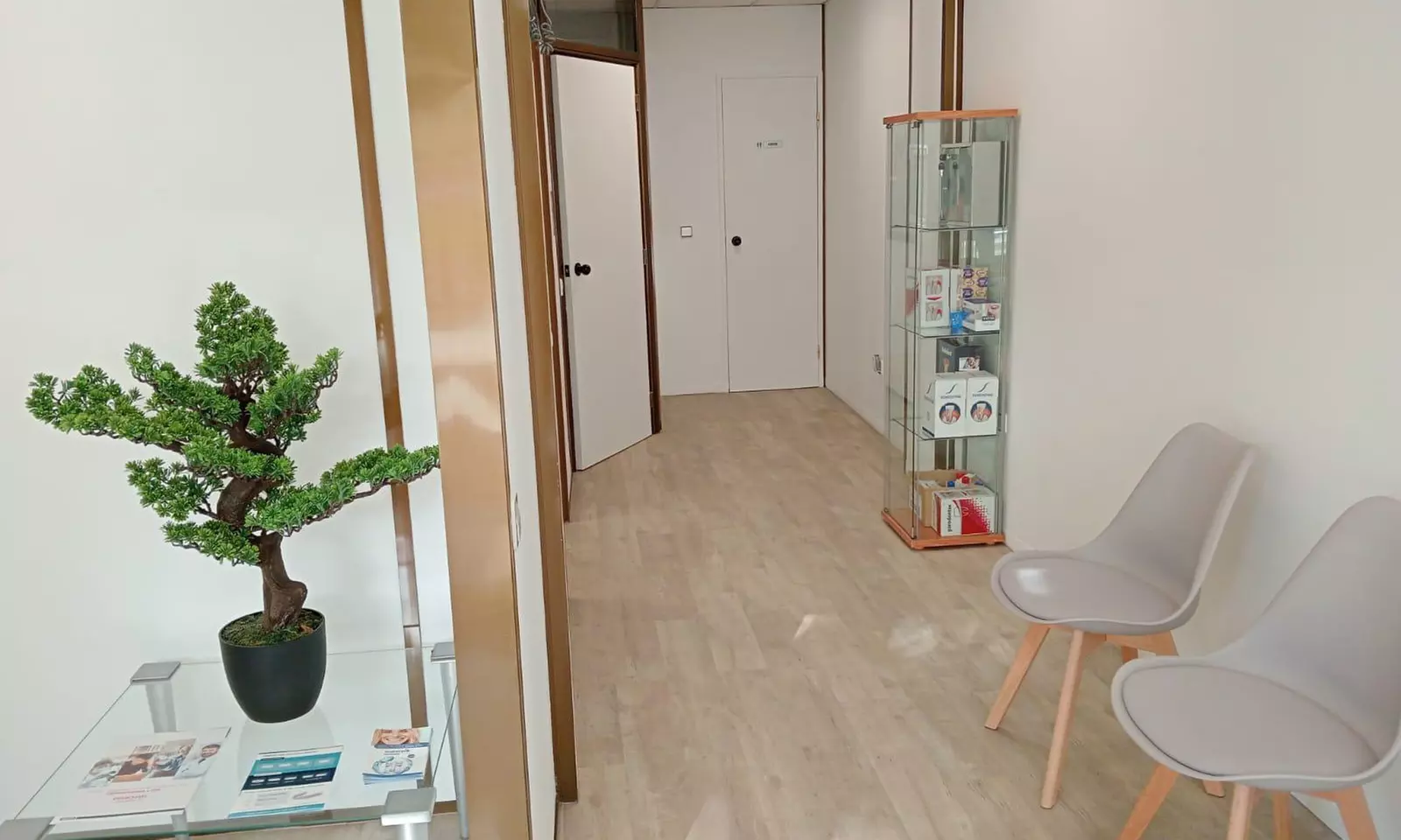 Limpieza bucal con ultrasonidos, radiografía, revisión y pulido