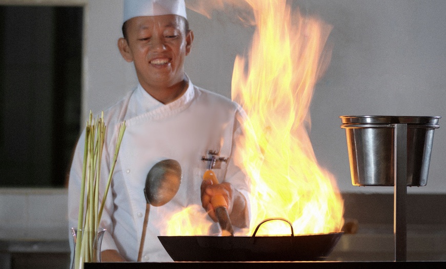 Image 4: Sunday Brunch at La Terrasse Restaurant at Two Seasons Hotel