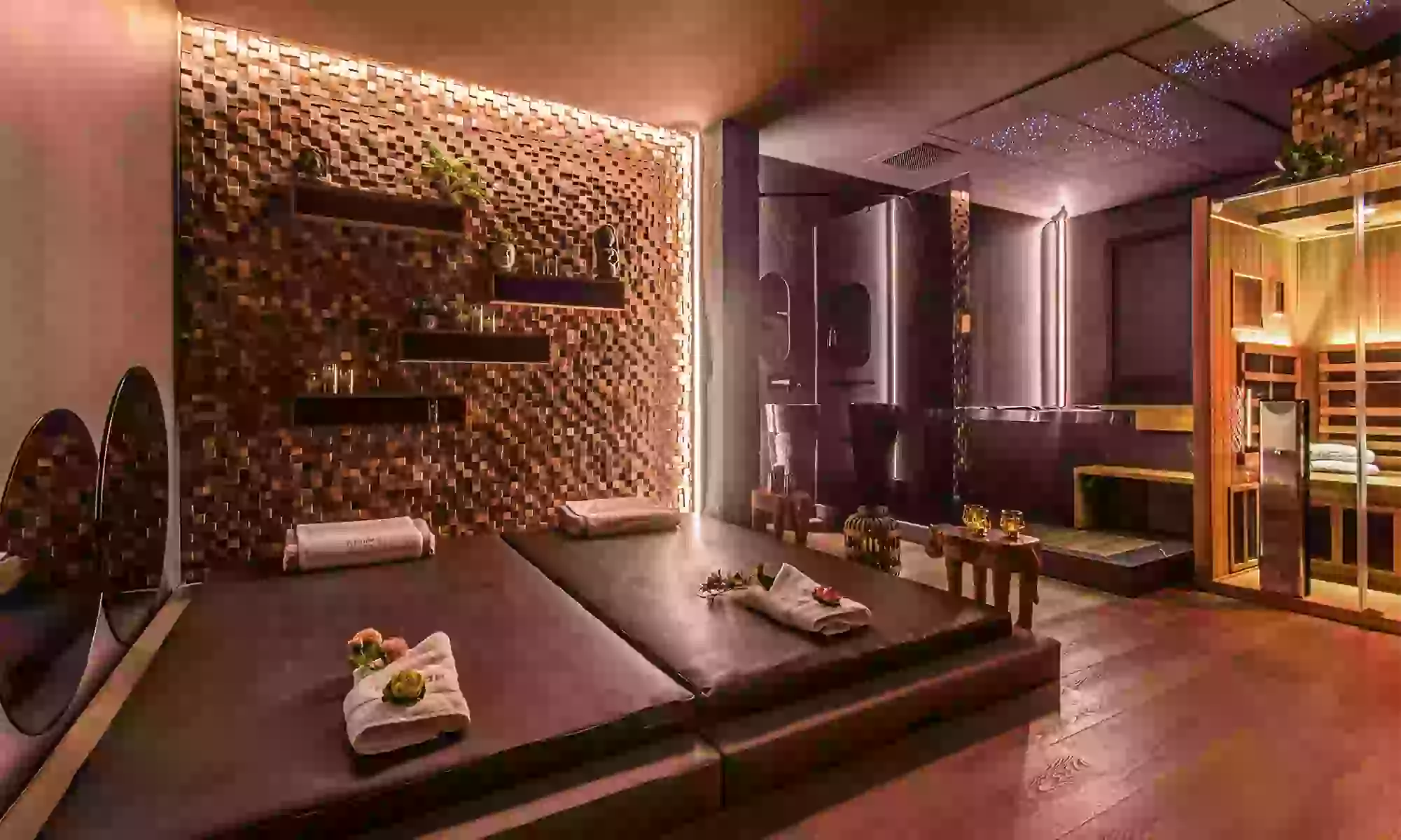 Ritual en pareja con acceso privado a hidromasaje y sauna, cava y bombones hasta un 56% de descuento - Primary Image