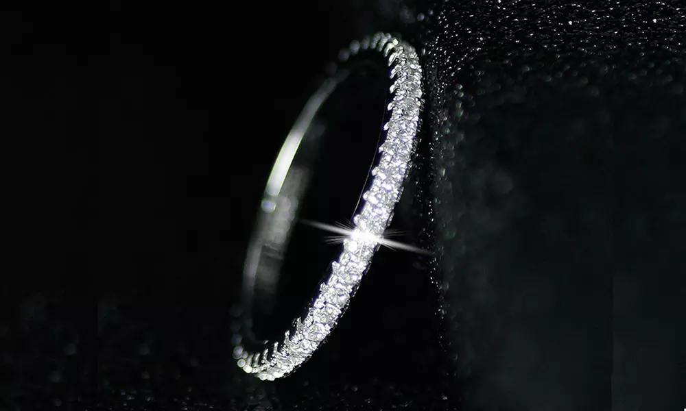 Bague d'éternité pour femmes ornée de cristaux Swarovski® - Second Medium