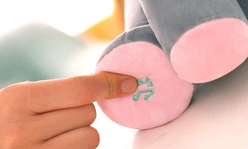 Image 4: Peekaboo Singing Elephant Toy