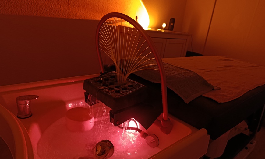 Image 4: Tratamiento de head spa y opción a masaje o reflexología podal para 1