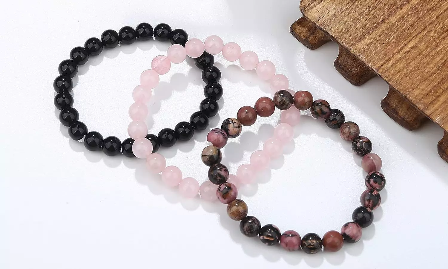 1 of 2 kleurrijke armbanden