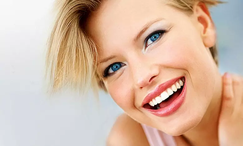 Limpieza bucal con opción a limpieza de encías en 1 o 2 arcadas para 1