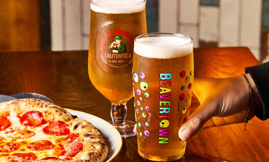 Image 6: Social Pub & Kitchen | Burgers, Pizzas, Wings, Sharers | 