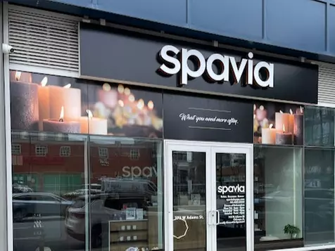 Eyelash Extensions at Spavia Day Spa - West Loop