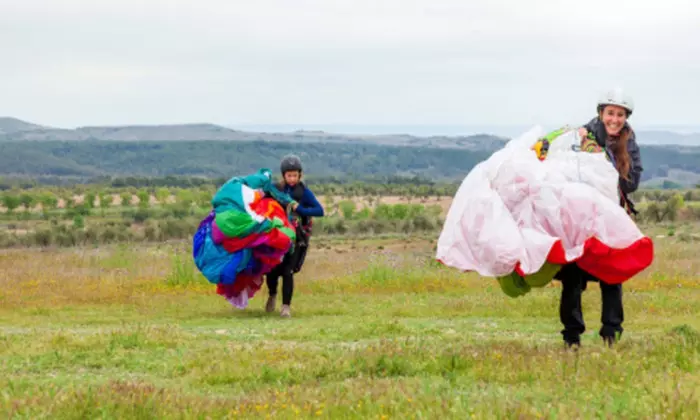 Vuelo biplaza en parapente para 1 o 2 personas en De Madrid al Cielo