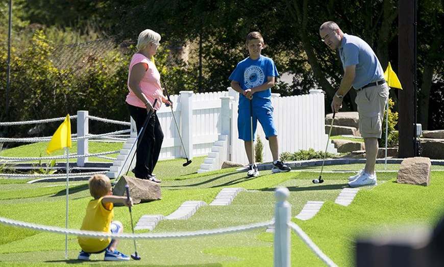 Image 1: Family Golf with Refreshments