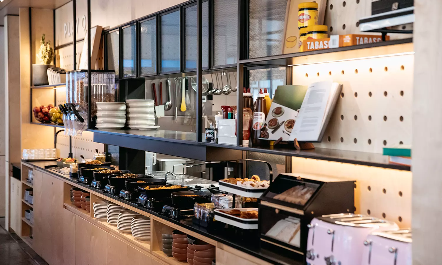 Deluxe All-You-Can-Eat Breakfast Buffet&drinks at Moxy Sydney Airport