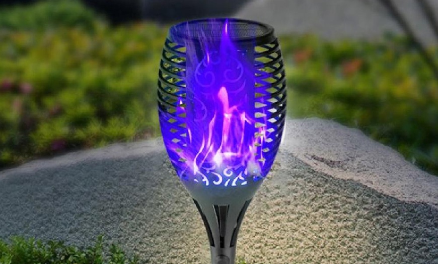 Image 3: Solar LED Flickering Flame Torch Light