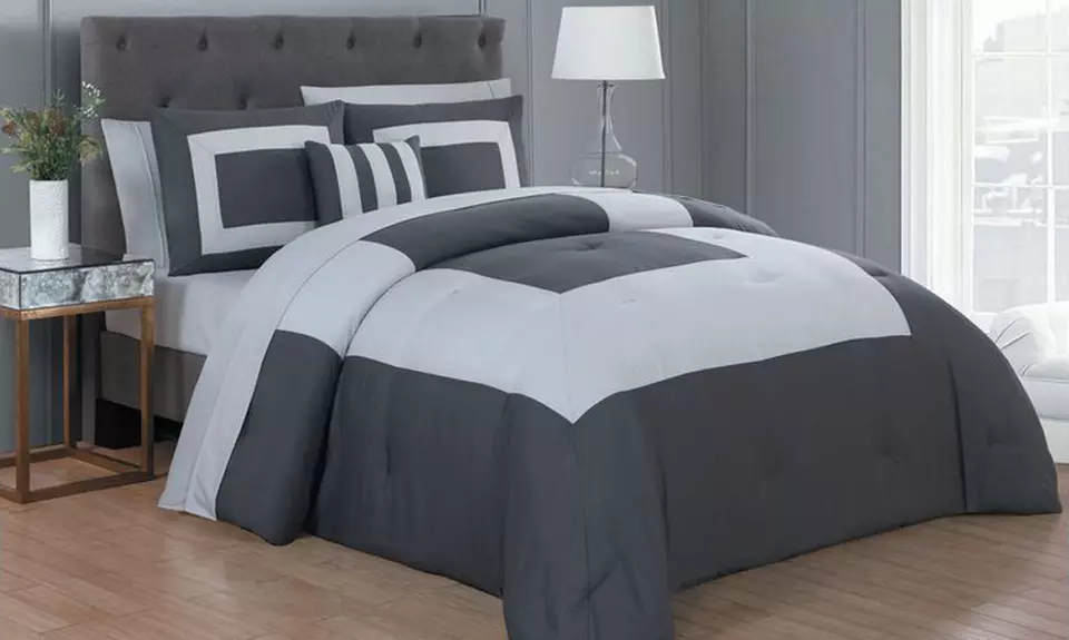 Carson Colorblock Lightweight Comforter Set (8-Piece) - Primary Image