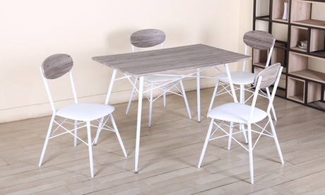 Set composto da 1 tavolo e 4 sedie in metallo e legno Evergreen House disponibile in 3 modelli