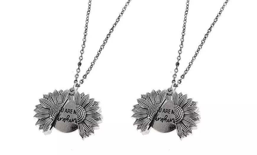 Image 9: 1 ou 2 colliers tournesol avec inscription pour femme