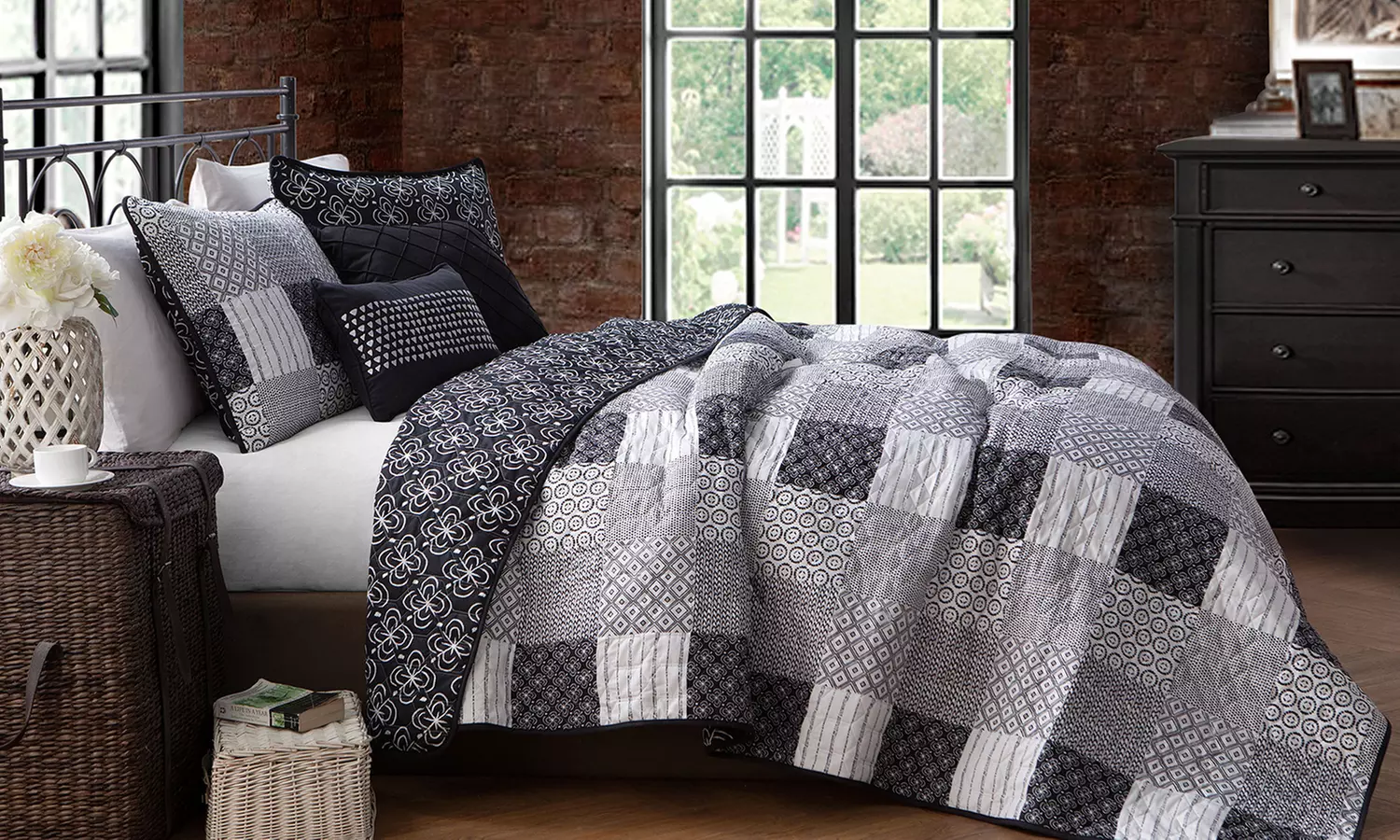 Avondale Manor Printed Reversible Quilt Sets (4 or 5-Piece) - Primary Image