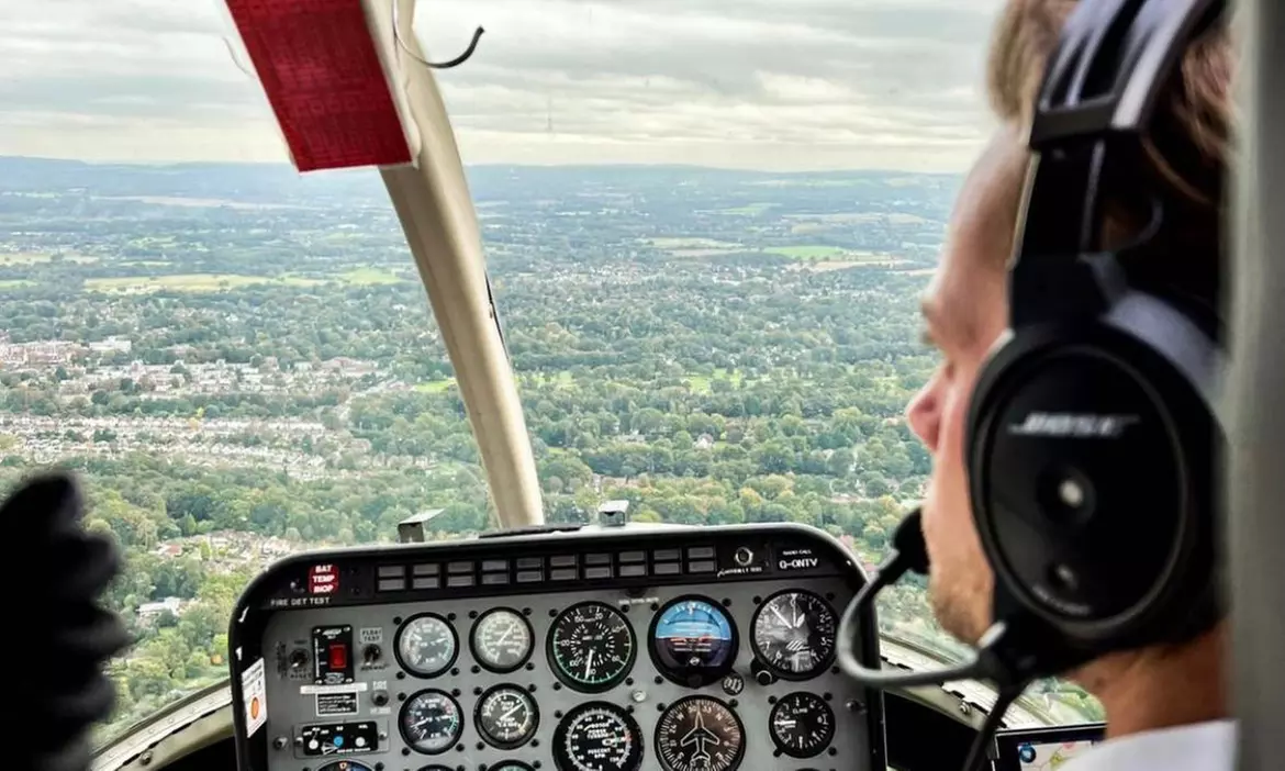 UK Wide City Helicopter Tour at Adventure Experiences 001