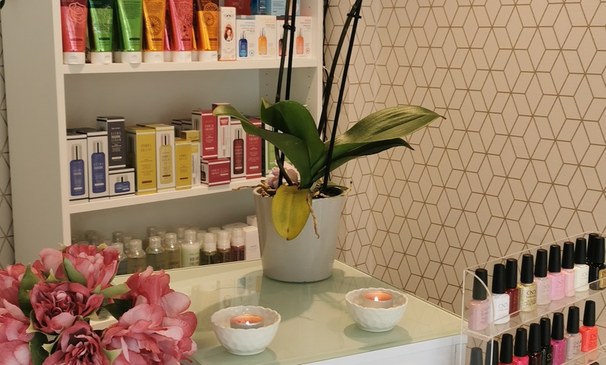 Image 5: Up to 40% Off on  at Pink Beauty Clinic