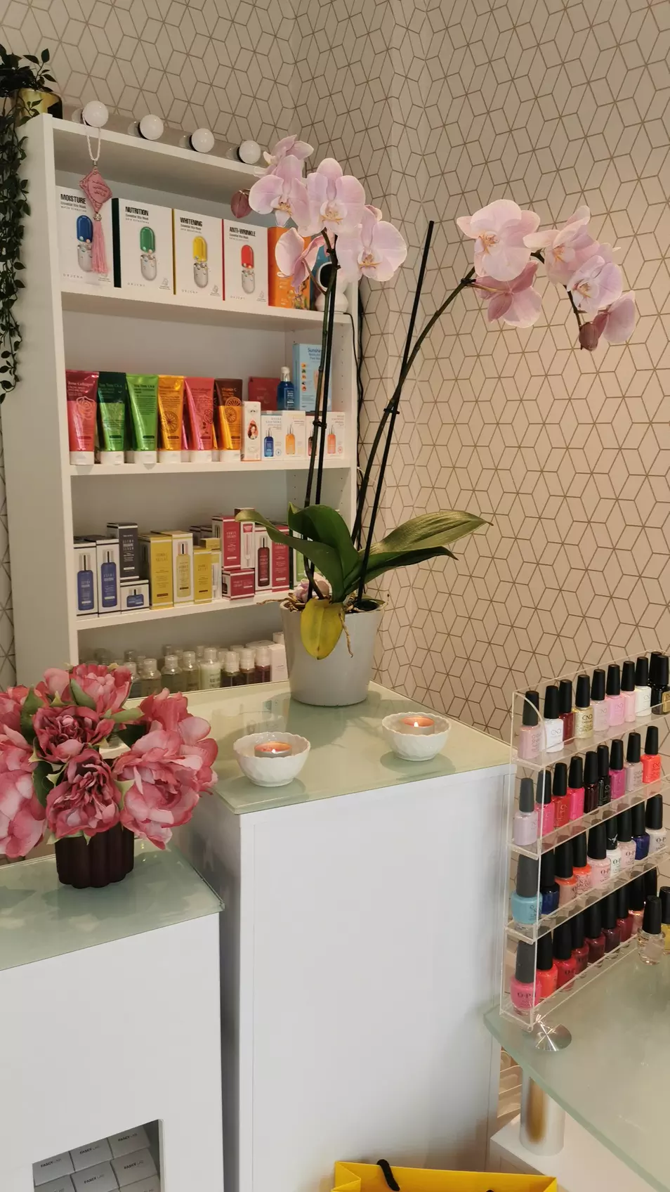 Up to 34% Off on  at Pink Beauty Clinic